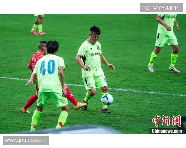 足球明星抠脚趣味瞬间大集合让我们一起欣赏他们的搞笑时刻